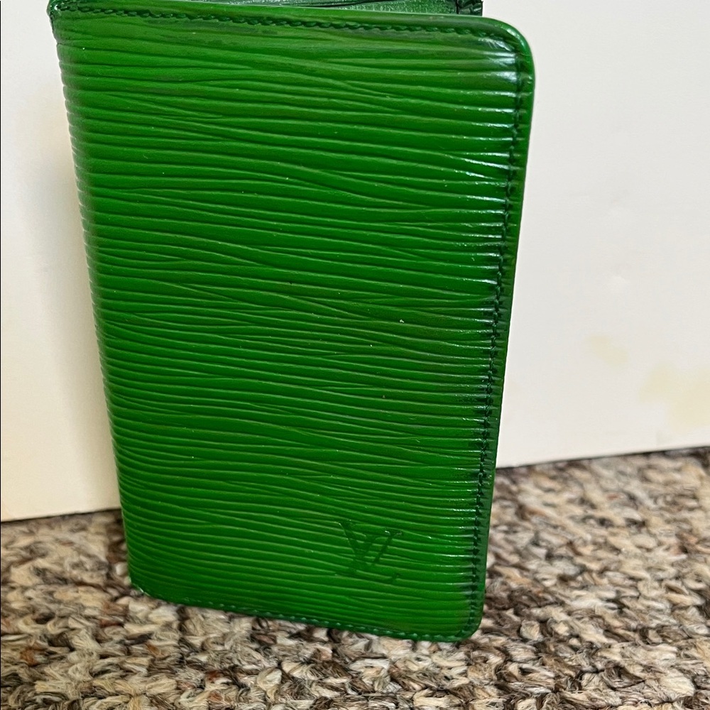 Louis Vuitton Vibrant Green Card Holder